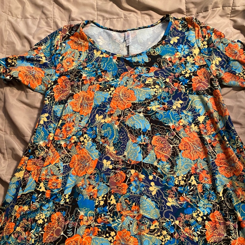 Lularoe perfect Tee